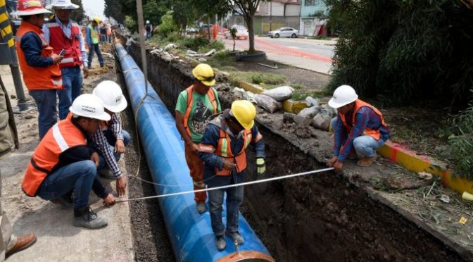 Supervisan avances de la sustitución de la red de agua potable de Nezahualcóyotl
